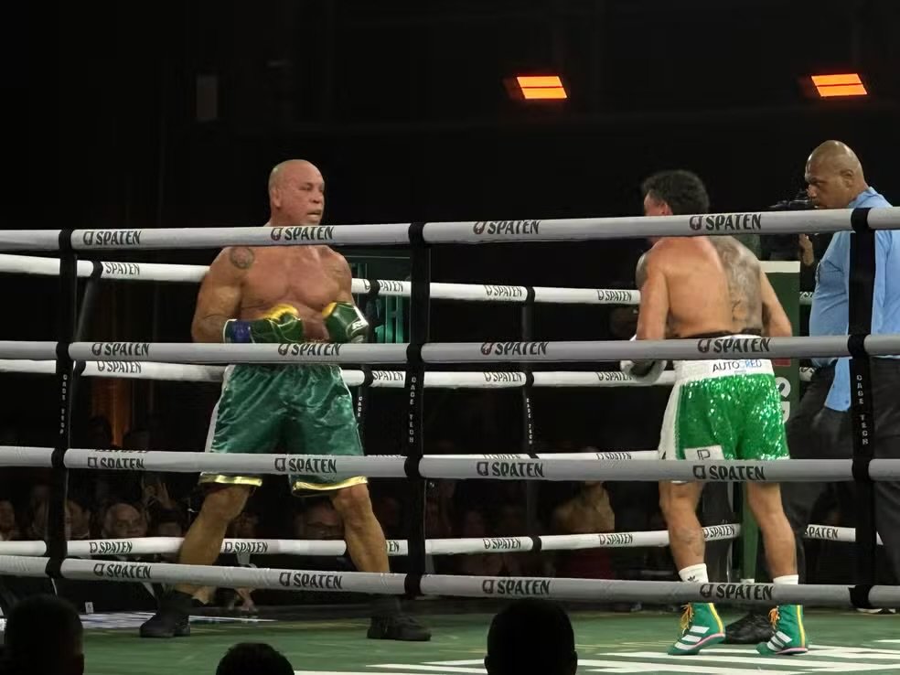 Pancadaria: Popó sofre knockdown e Wanderlei é desmaiado após nocaute