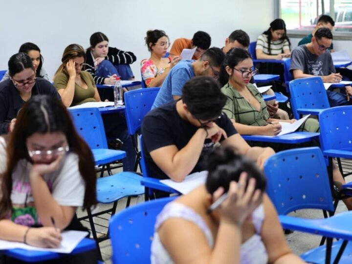 TCE-AM realiza provas do Processo Seletivo para Residência Jurídica e Contábil com mais de 800 candidatos