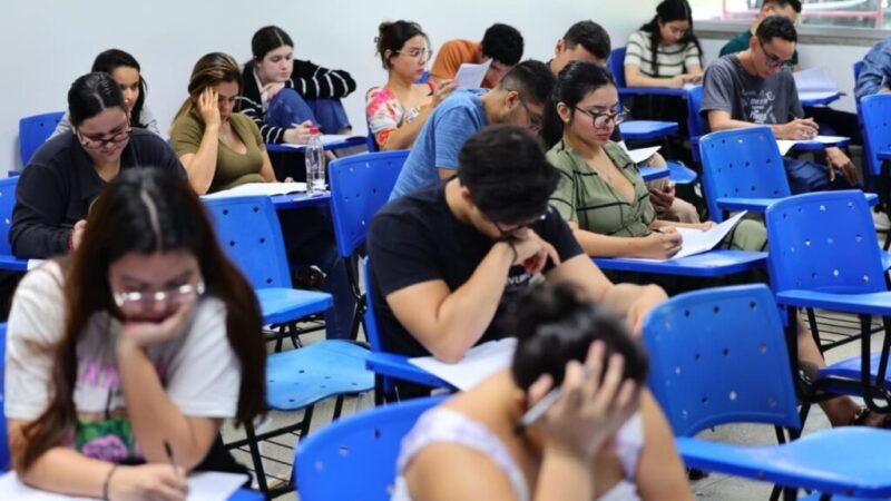 TCE-AM realiza provas do Processo Seletivo para Residência Jurídica e Contábil com mais de 800 candidatos